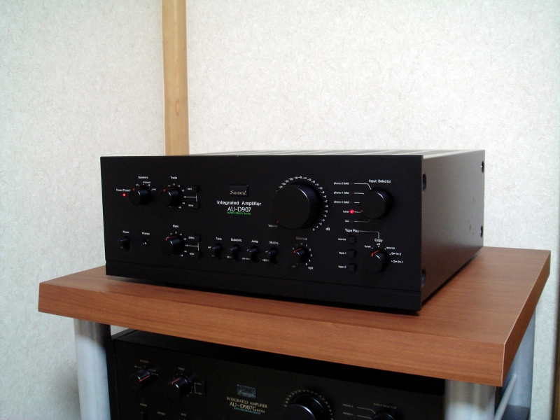 SANSUI AU-D907