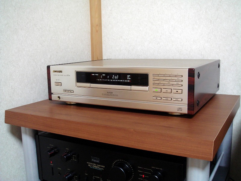 SANSUI CD-α717DR